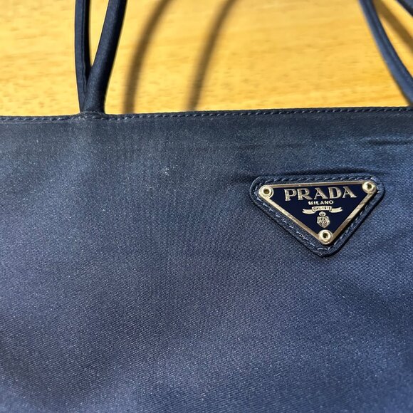 Authentic Women Prada Tessuto City (21) Blue Baltico Nylon Shopper Tote Handbag - Picture 14 of 15